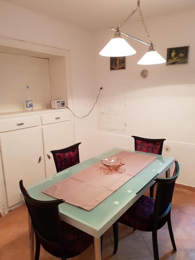 Apartman Pem พูลา ภายนอก รูปภาพ